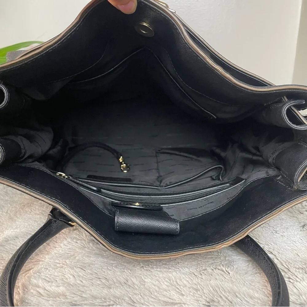 MICHAEL KORS Hamilton Black Saffiano leather gold trim Handbag/Tote - Picture 12 of 15